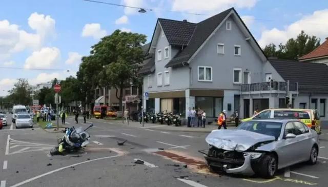 快讯！护送匈牙利总理去机场的德国警察，一死一伤，真的是意外？