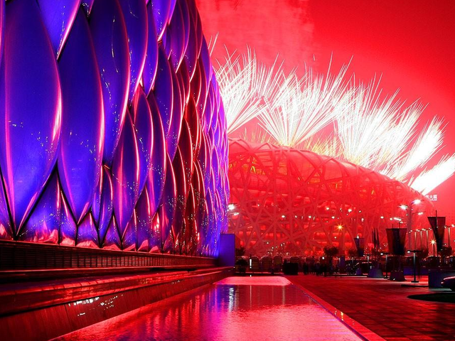 北京奥运会一共投资3000亿，现在是亏了还是赚钱了？